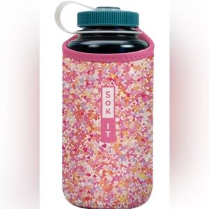 NEW Sok-It‎ Floral Hearts Bottle Sleeve • Insulated Drink Cover